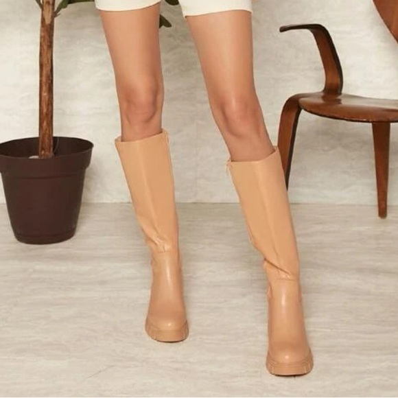 Tan lug sole boots faux leather - Picture 4 of 4